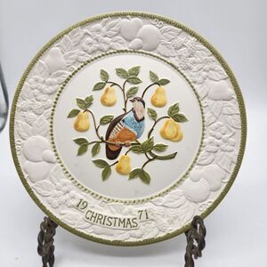1971 Partridge in Pear Tree Songs Of Christmas 8.5” Plate Vernon Metlox Pottery